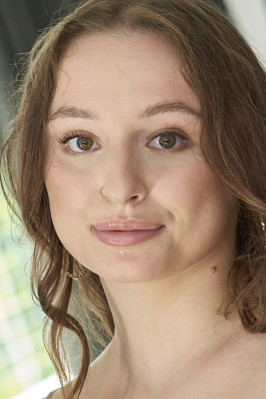 Amber Bloom from VIRTUALTABOO